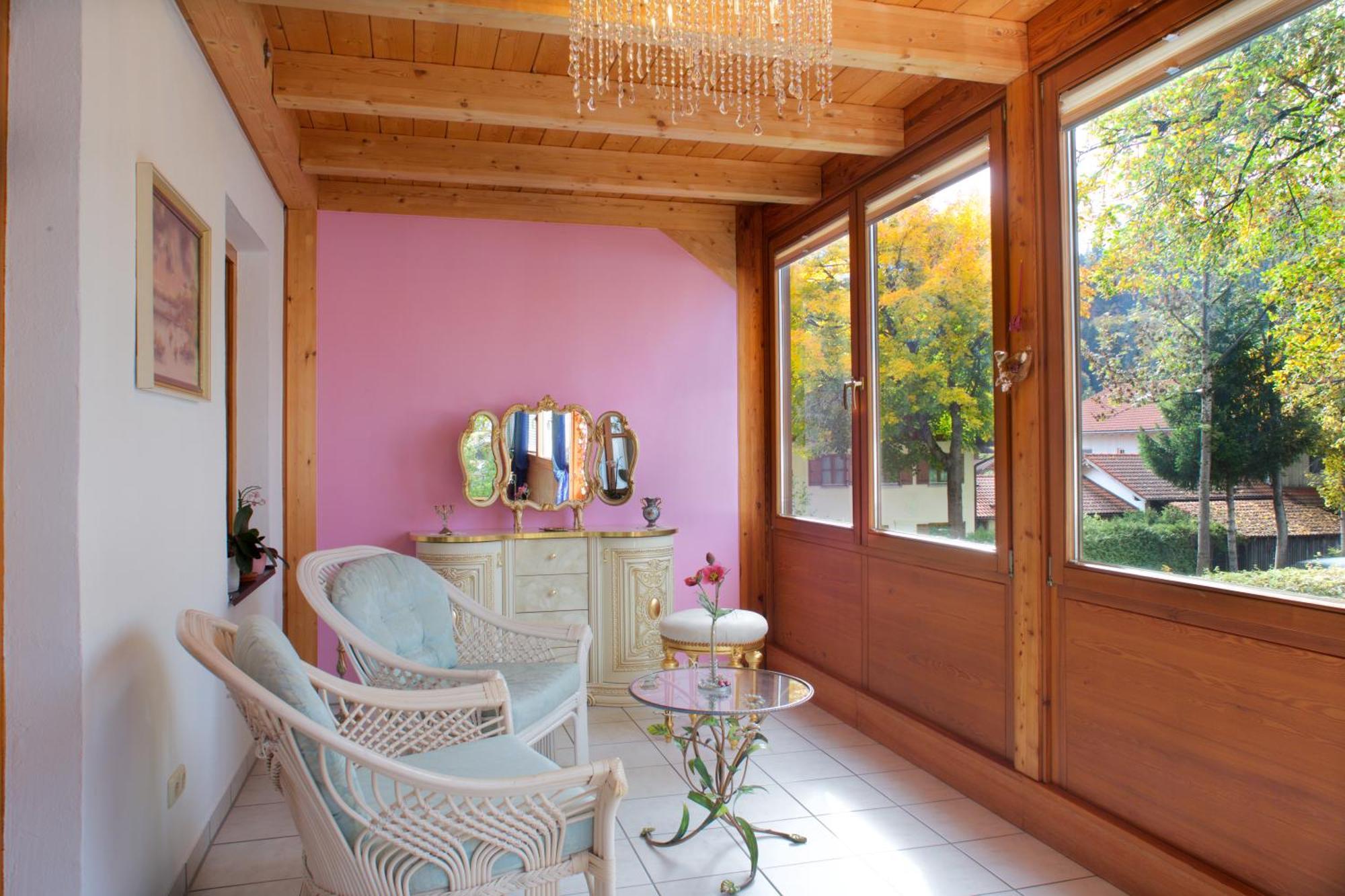 Haus Bei Der Linden Ferienwohnungen 슈방가우 외부 사진